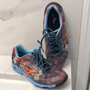 Mizuno women's running shoes 9.5